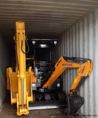 恒特重工HT21微型挖掘机出口至迪拜_马斯客工程机械网