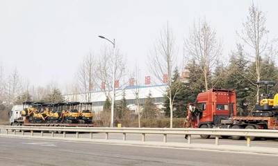 恒特挖掘机再发15台微型挖掘机交付客户，持续满足市场需求